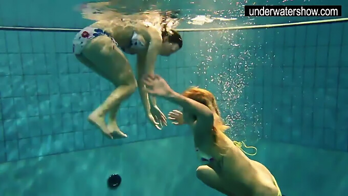 Le Adolescenti Arrapate Andrea E Monica In Un Incontro Bollente In Piscina